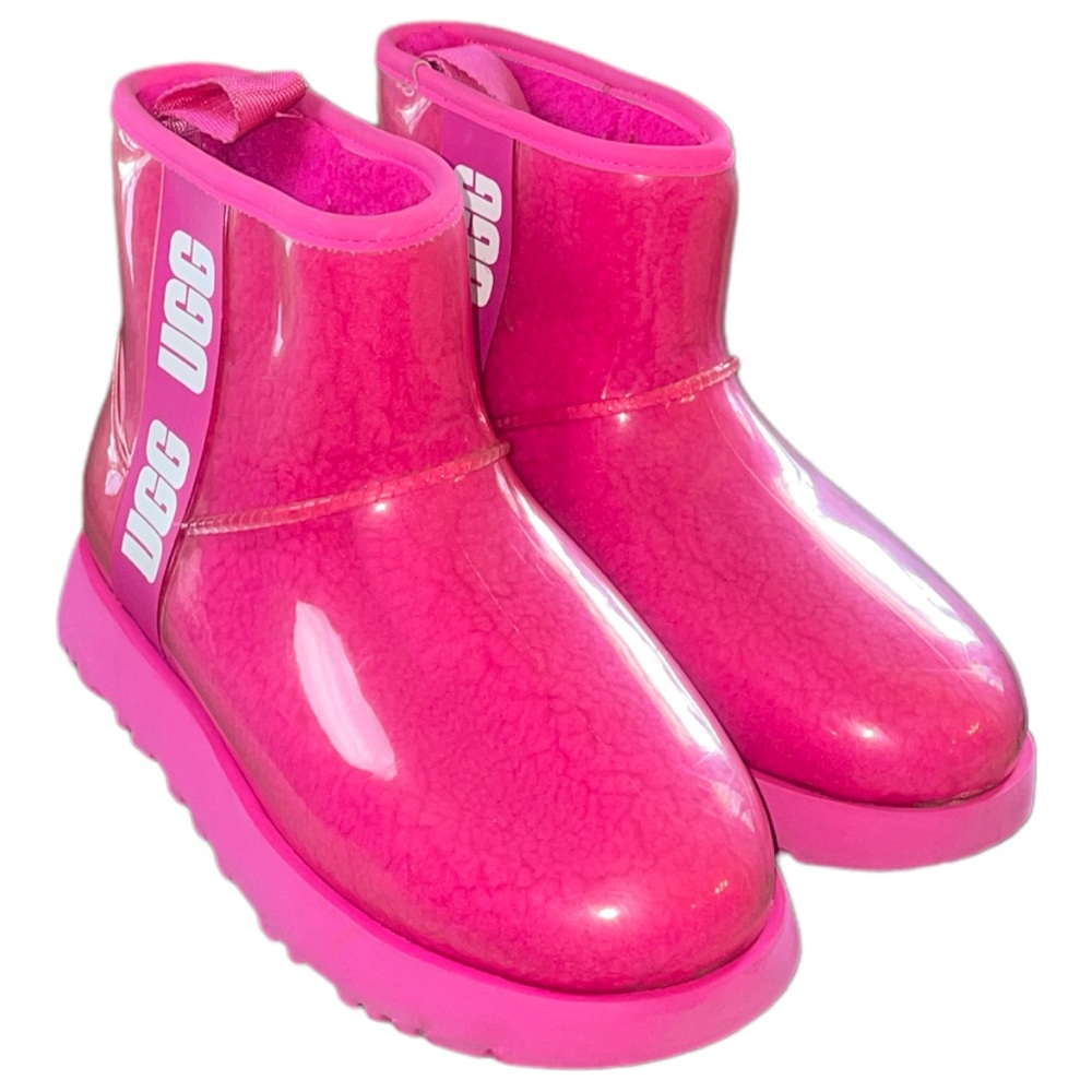 UGG